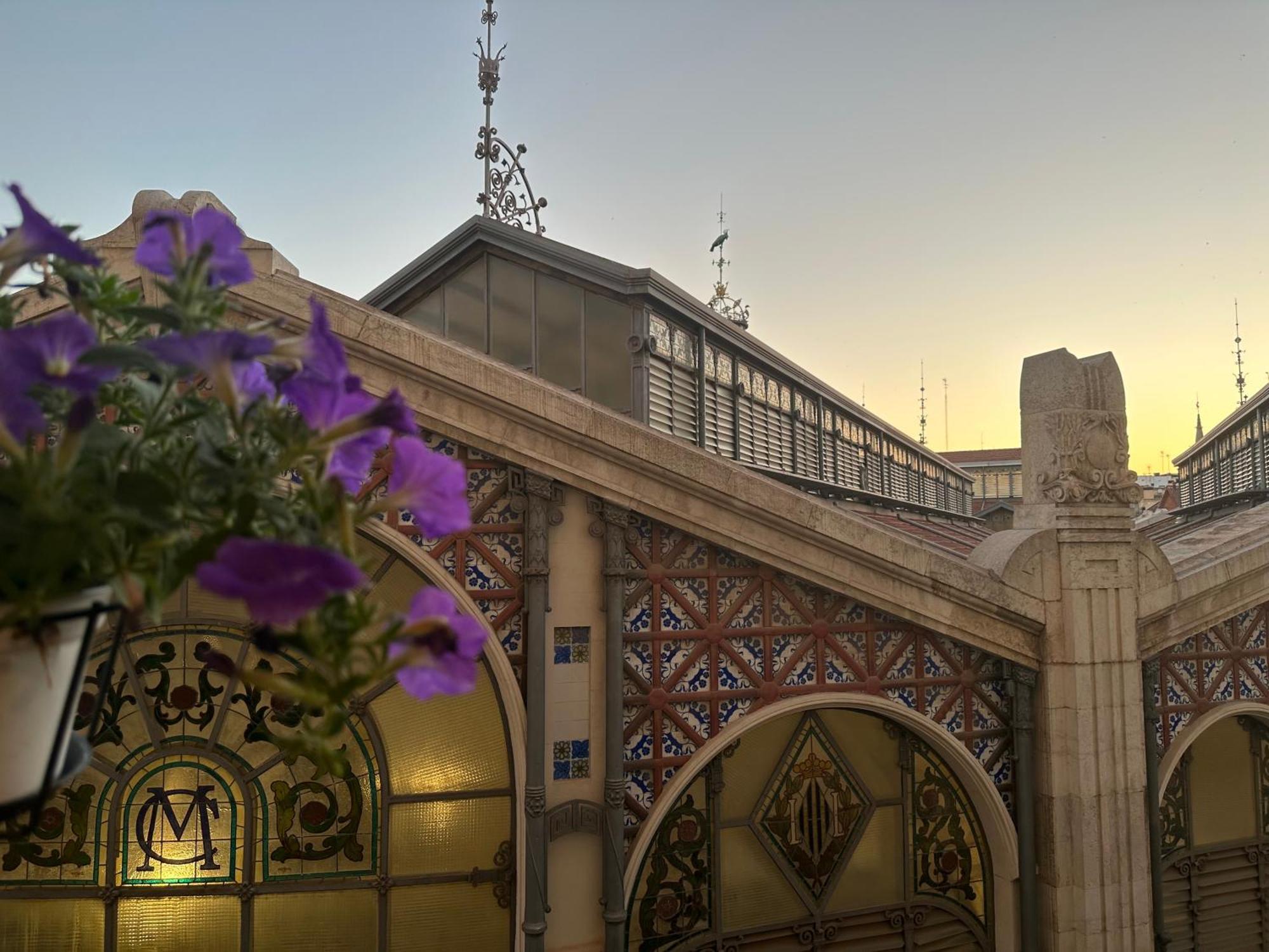Mirador 2 Del Mercado Central - Habitacion Con Bano Privado En El Centro De La Ciudad Vella Valencia Luaran gambar