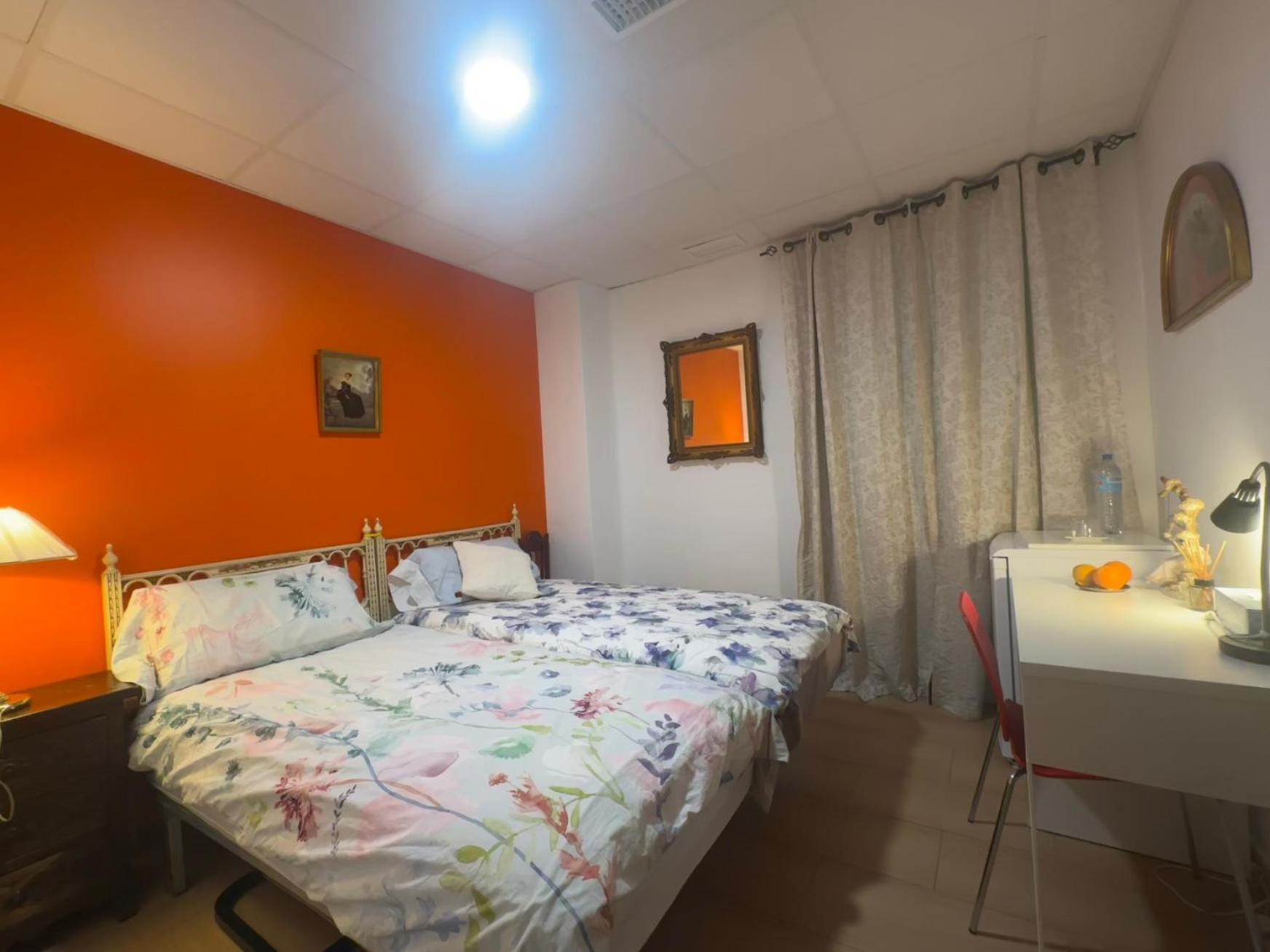 Mirador 2 Del Mercado Central - Habitacion Con Bano Privado En El Centro De La Ciudad Vella Valencia Luaran gambar