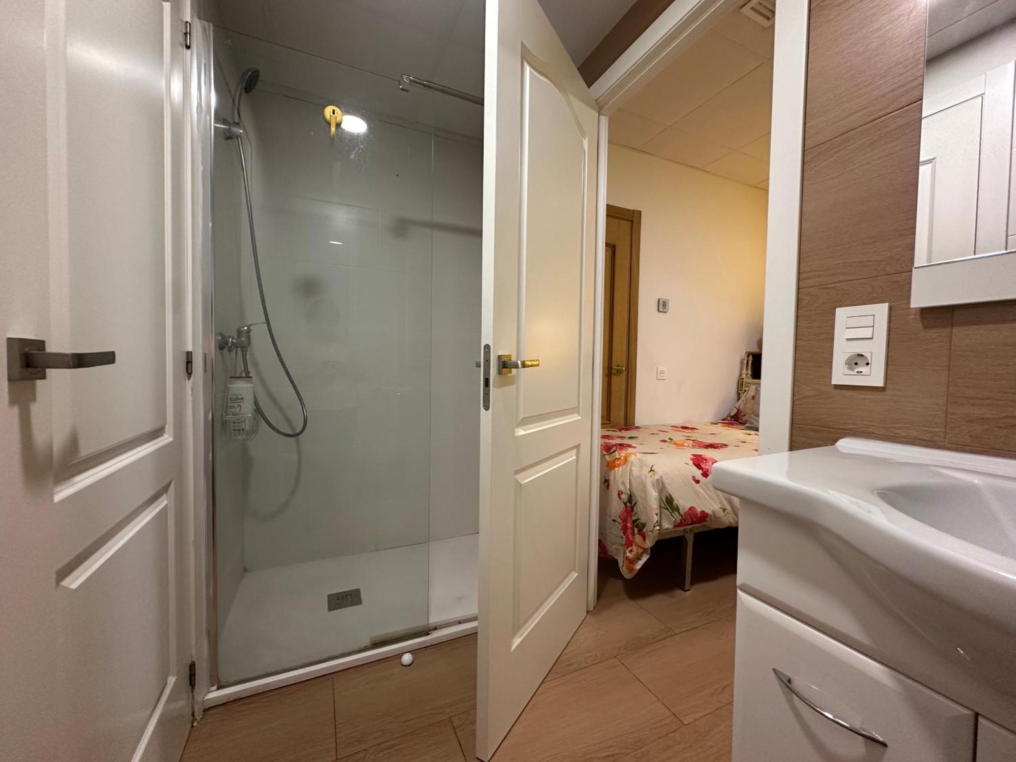 Mirador 2 Del Mercado Central - Habitacion Con Bano Privado En El Centro De La Ciudad Vella Valencia Luaran gambar