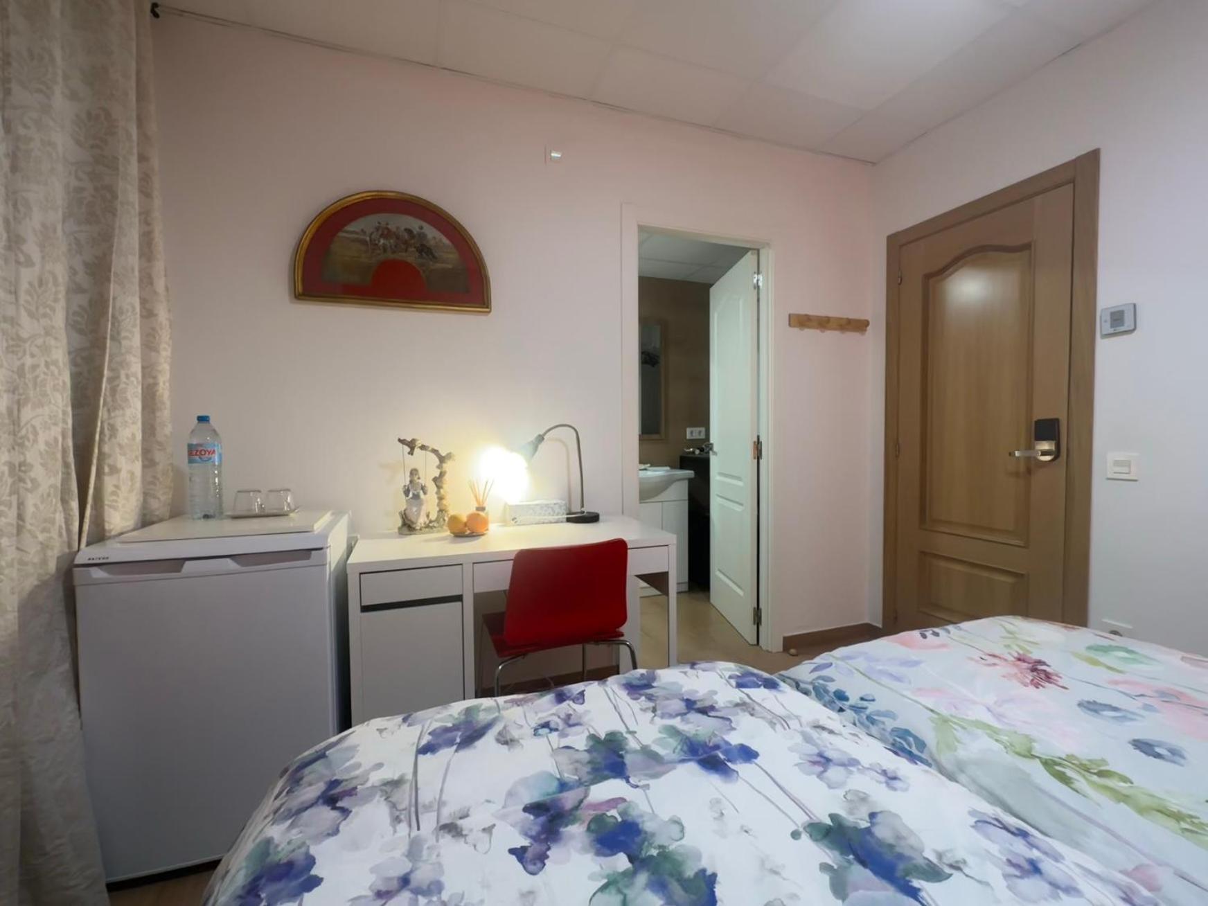 Mirador 2 Del Mercado Central - Habitacion Con Bano Privado En El Centro De La Ciudad Vella Valencia Luaran gambar