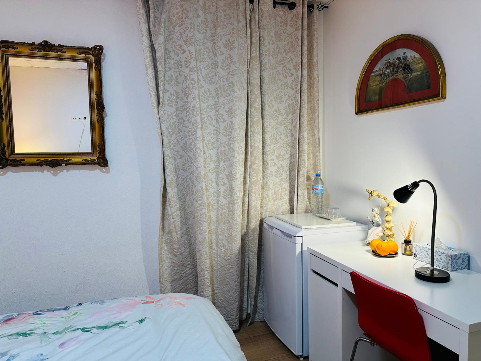 Mirador 2 Del Mercado Central - Habitacion Con Bano Privado En El Centro De La Ciudad Vella Valencia Luaran gambar