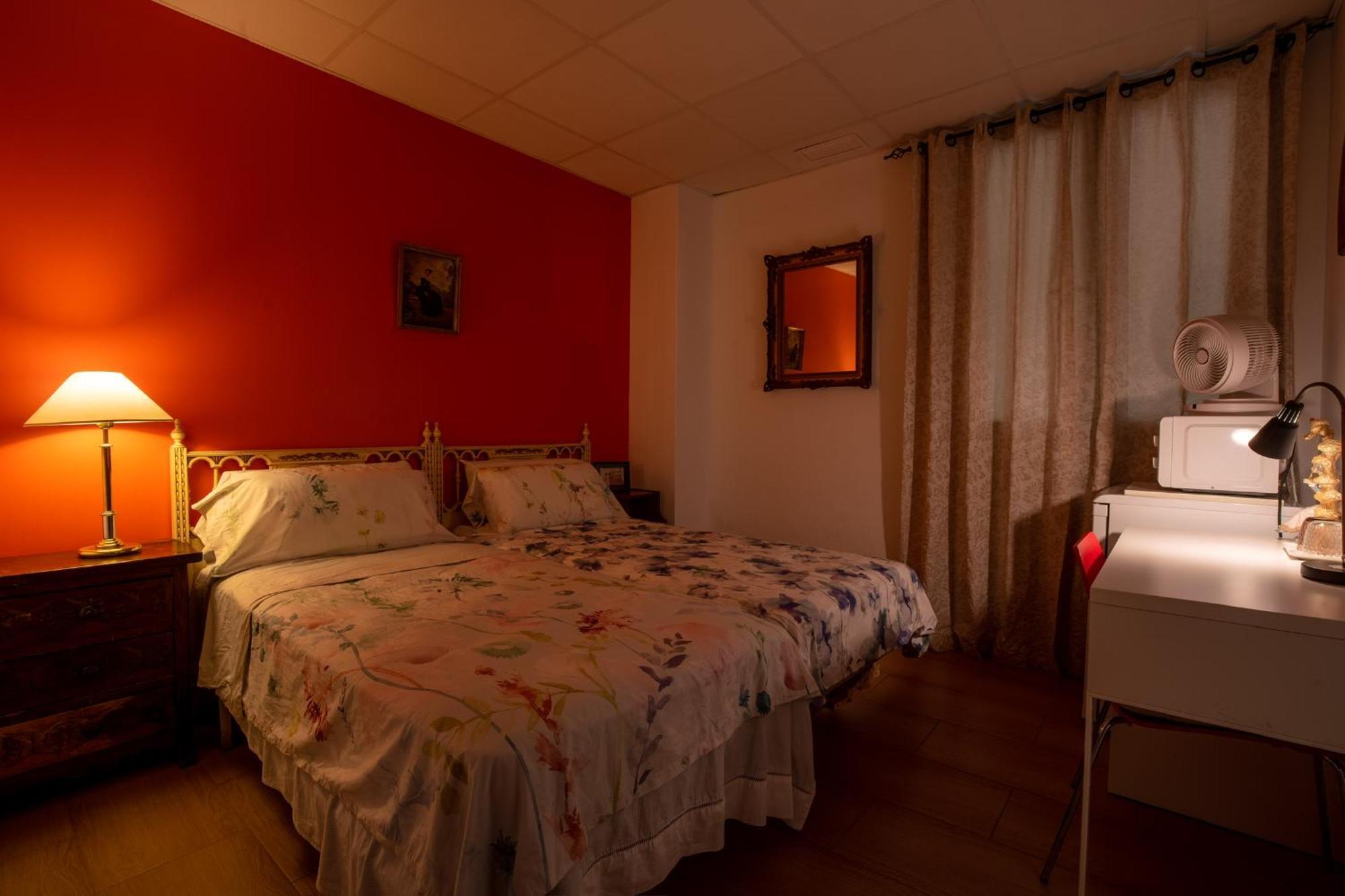 Mirador 2 Del Mercado Central - Habitacion Con Bano Privado En El Centro De La Ciudad Vella Valencia Luaran gambar